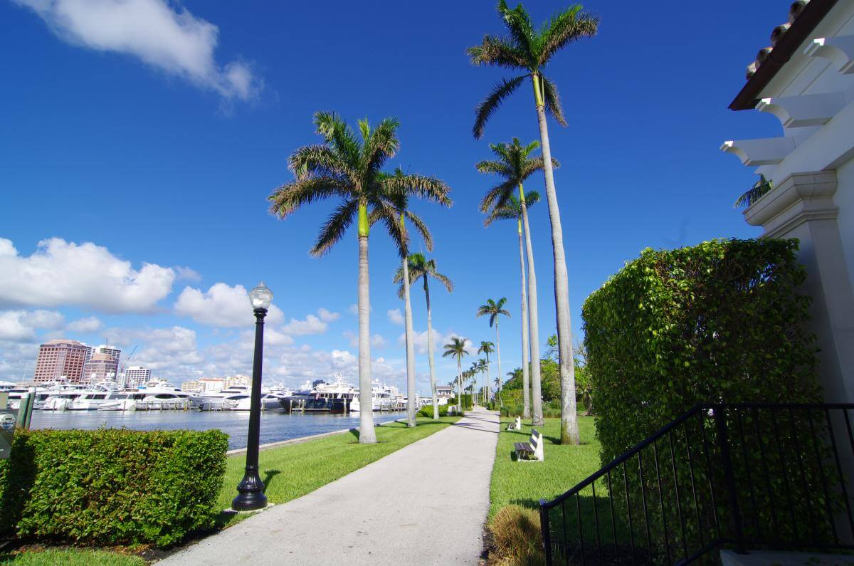 The Gardens Mall Walking And Running Trail - Palm Beach Gardens