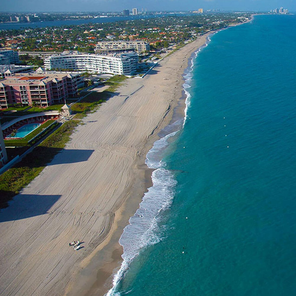 Your Guide to Walkable Destinations in The Palm Beaches